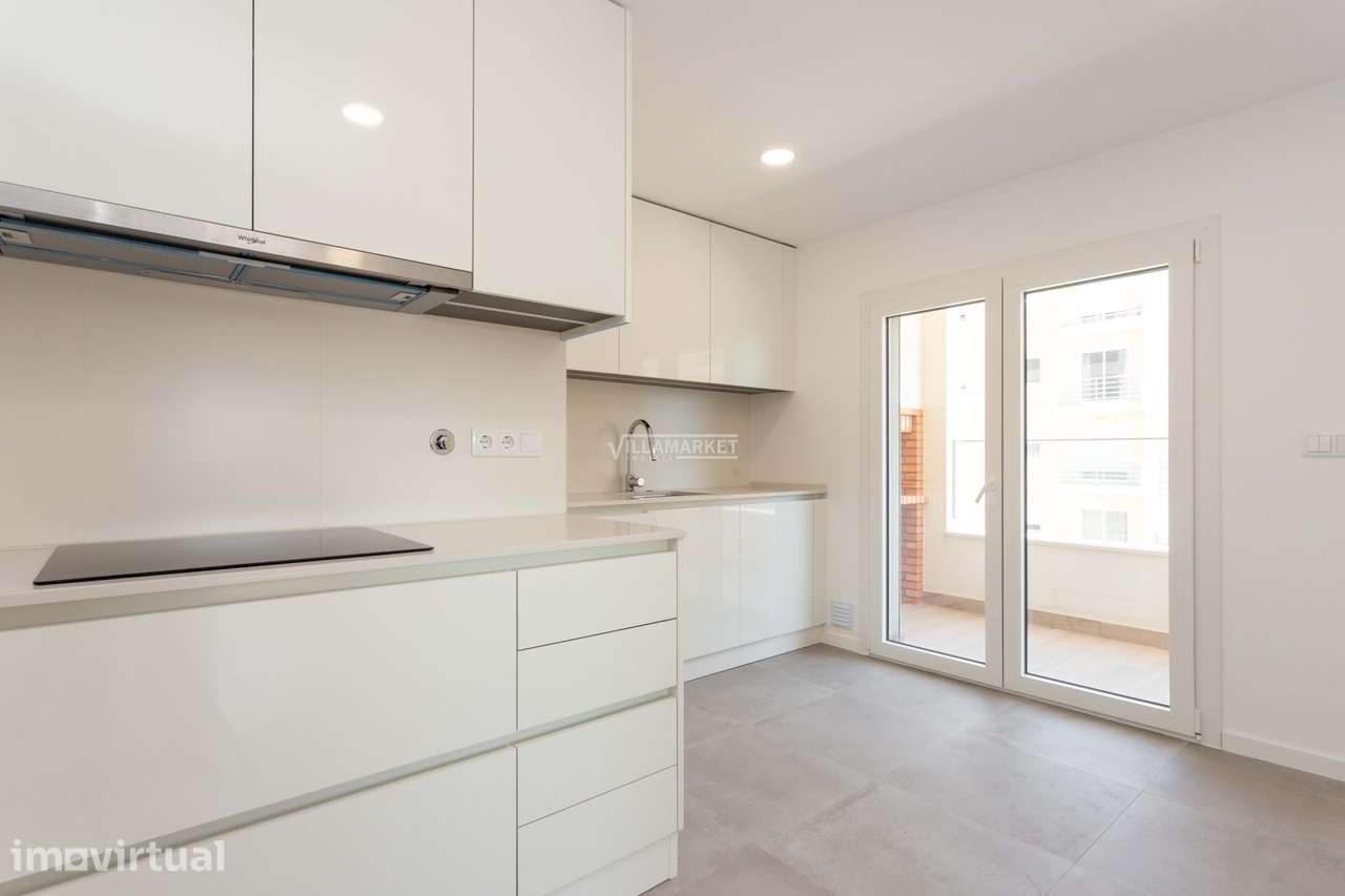Último Apartamento T3 Novo com 3 frentes e 1 parqueamento inserido no - Grande imagem: 3/49