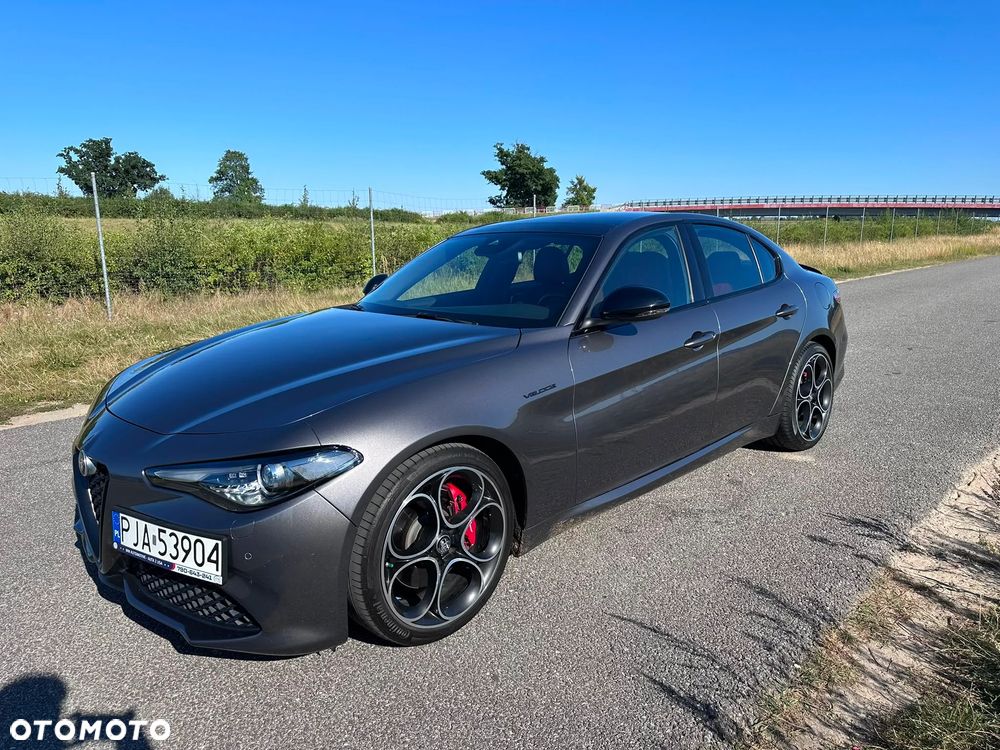 Alfa Romeo Giulia 2.0 Turbo 16V AT8 Veloce - 3
