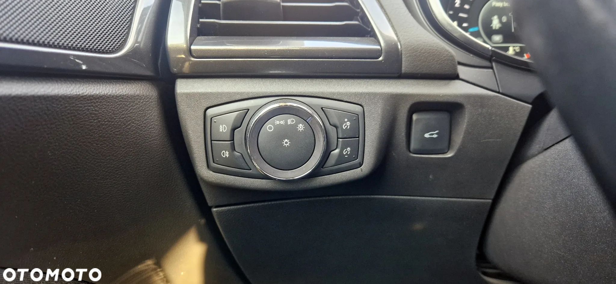 Ford Mondeo 2.0 EcoBlue Titanium - 15