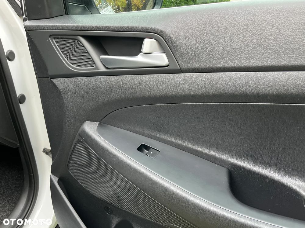 Hyundai Tucson 1.7 CRDI BlueDrive Style 2WD - 9