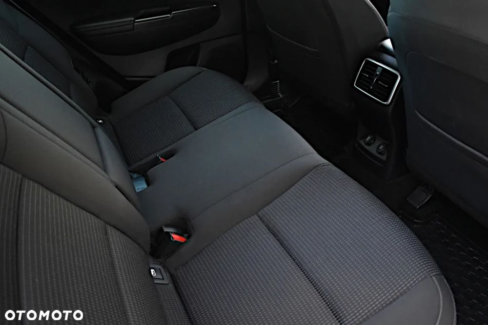 Kia Sportage 1.6 GDI 2WD Black Edition - 31