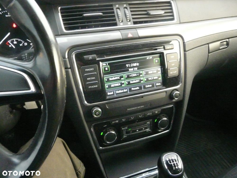 Skoda Superb 1.6 TDI Active - 10