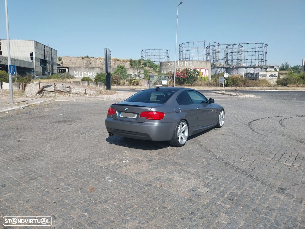 BMW 320 d Coupe Edição M - 12