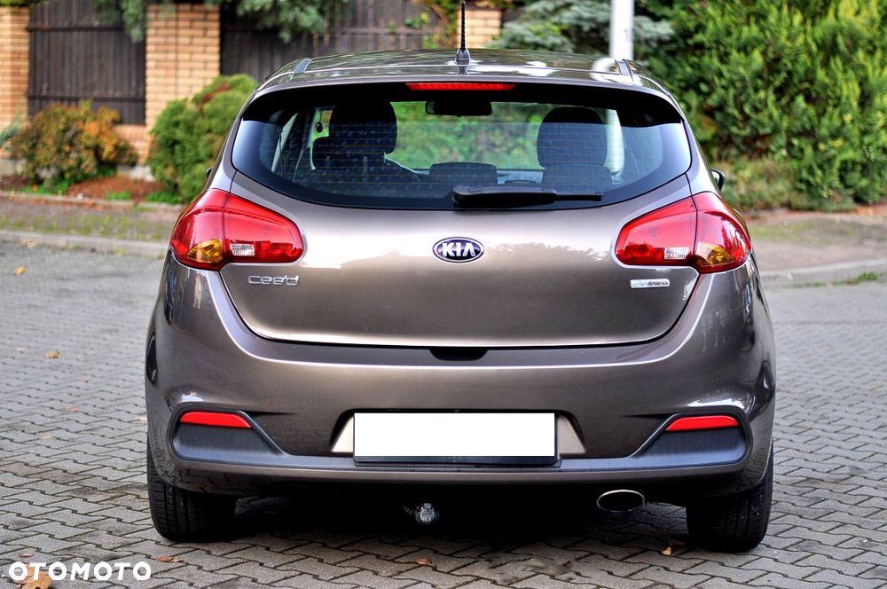 Kia Ceed 1.4 CVVT Dream Team Edition - 34