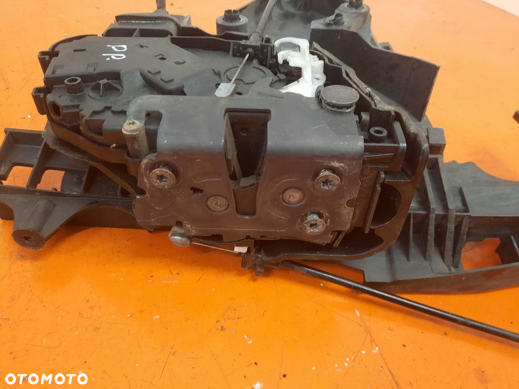 VOLVO V50 I 03-11 KOMBI KLAMKA ZAMEK DRZWI PRZÓD PRAWY 240015103 426-26 - 5