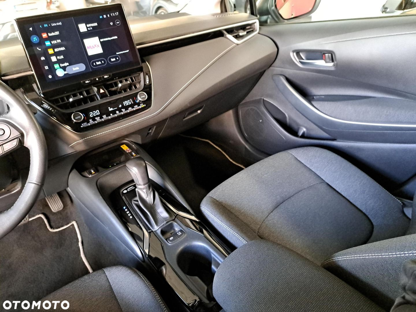 Toyota Corolla 1.8 Hybrid Comfort - 29