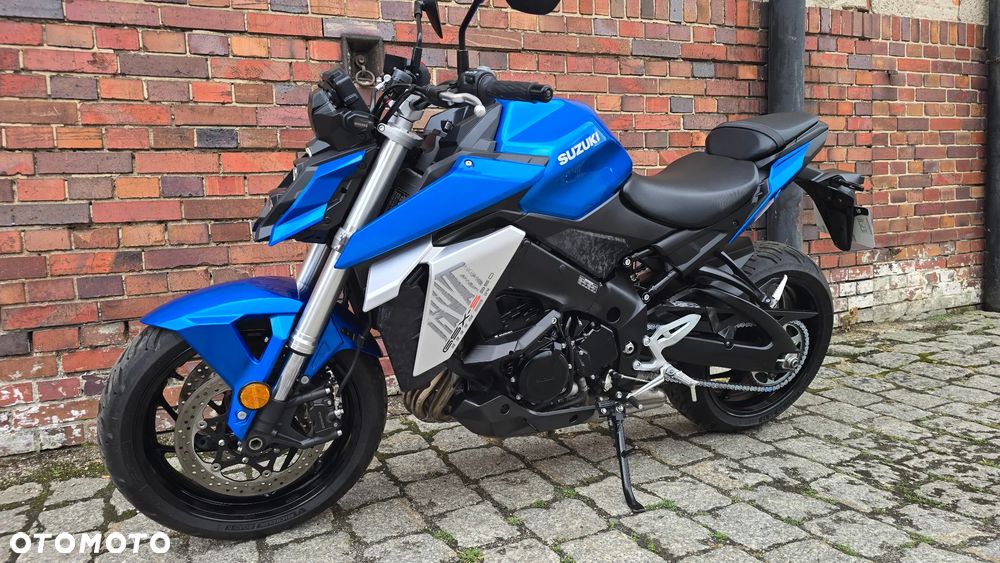 Suzuki GSX - 2