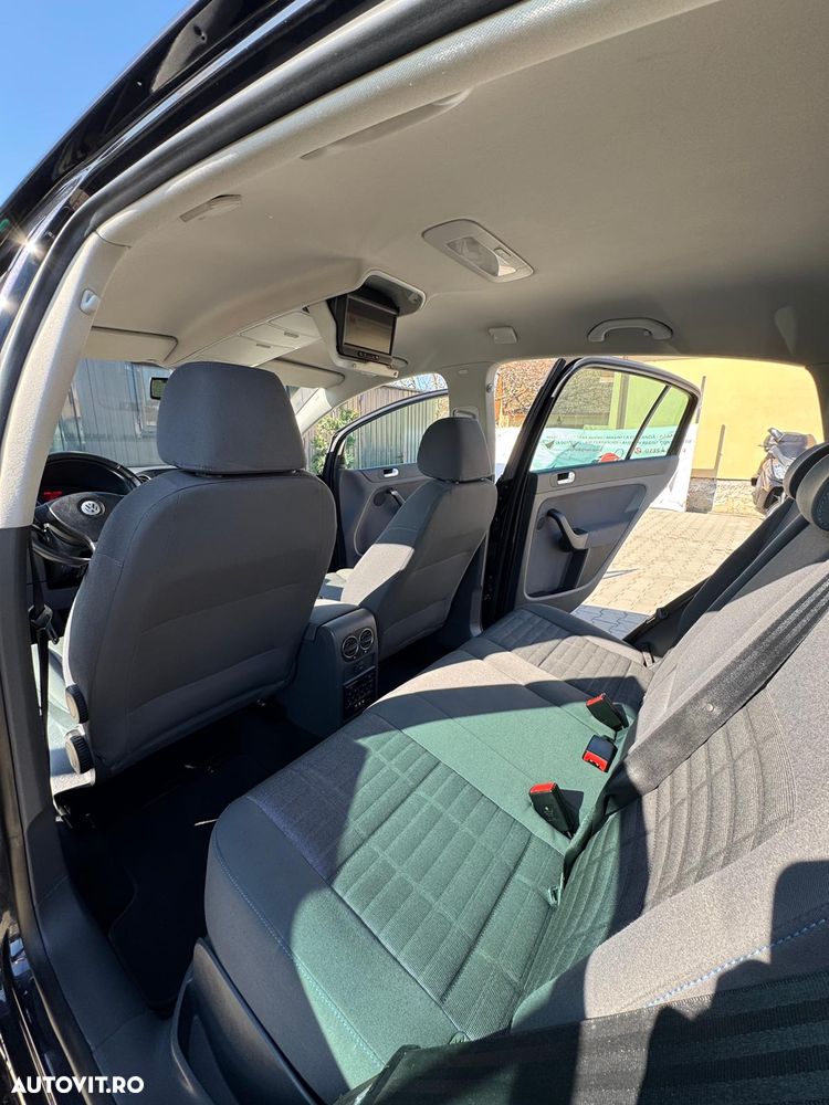 Volkswagen Golf - 14