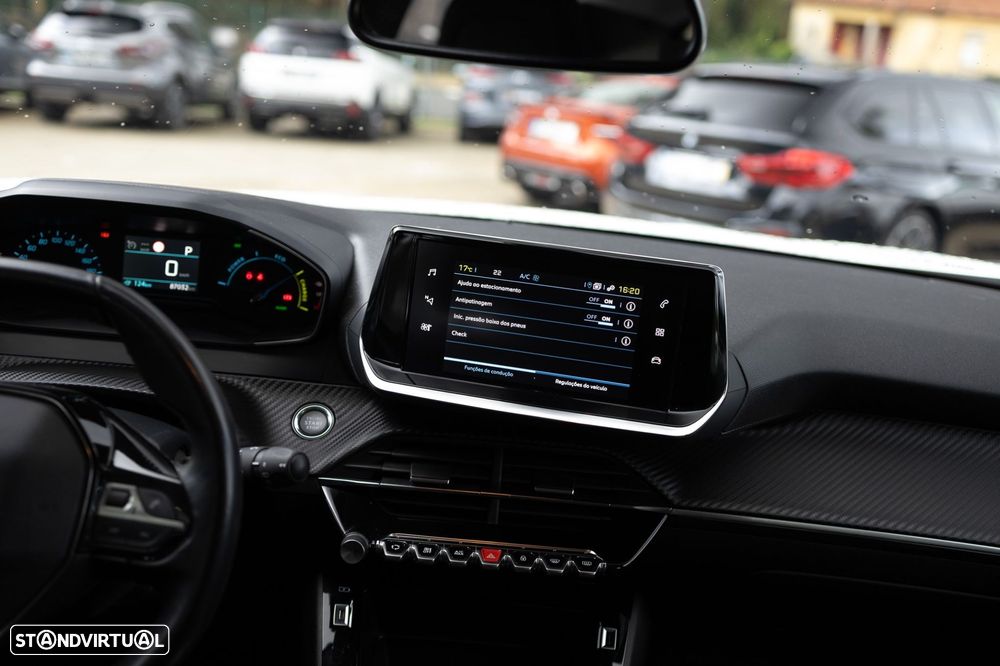 Peugeot e-2008 Active - 32