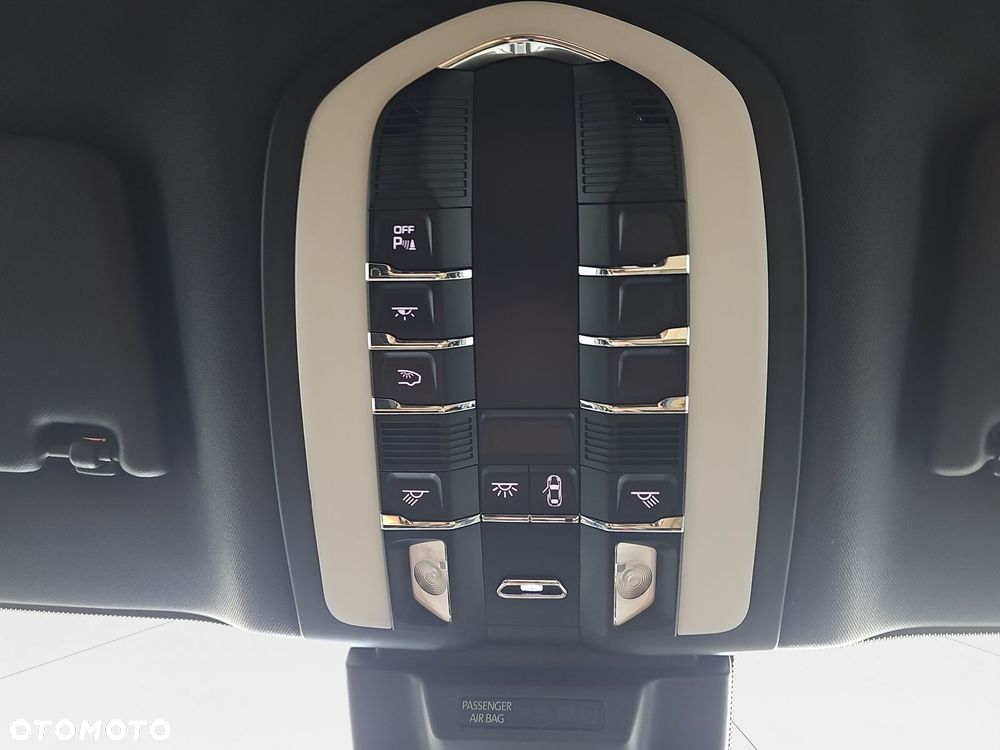 Porsche Macan Standard - 26