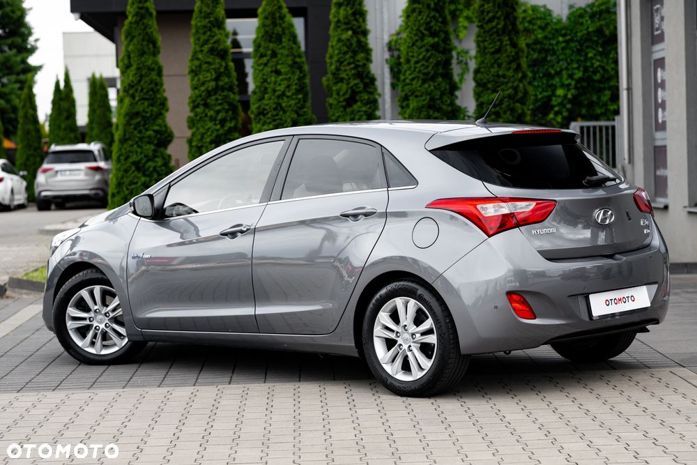 Hyundai i30 1.6 Trend - 10