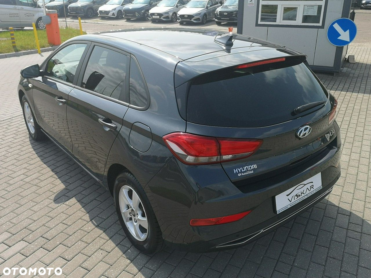 Hyundai i30 1.5 DPI Modern - 10