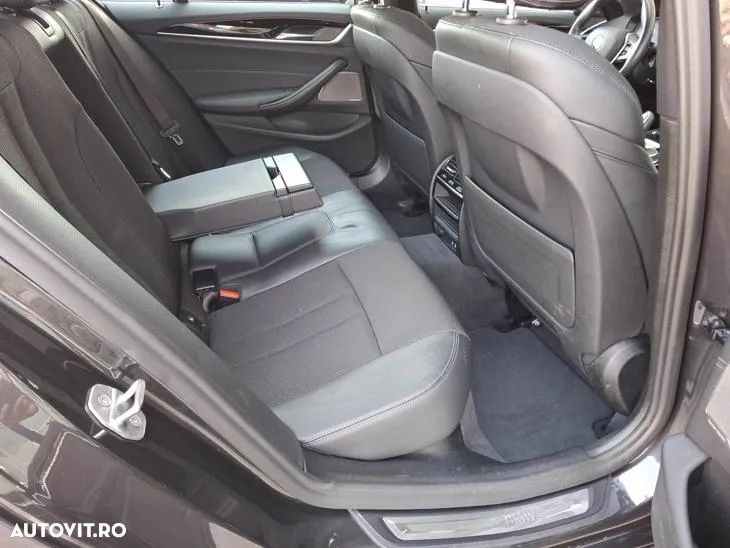 BMW Seria 5 520d Aut. Luxury Line - 14