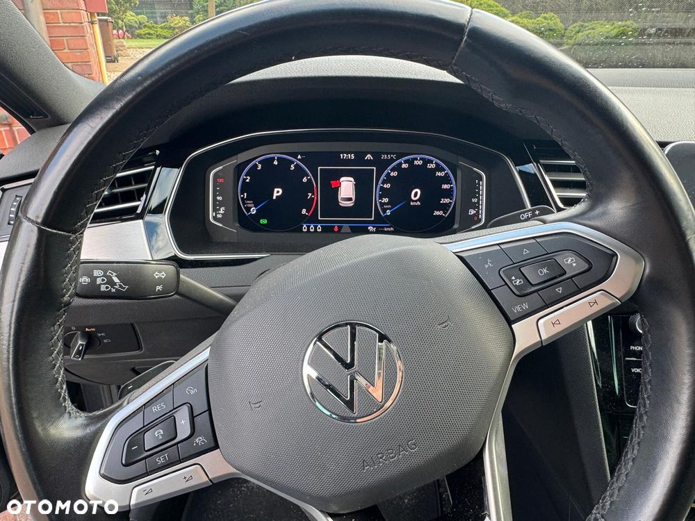 Volkswagen Passat - 21