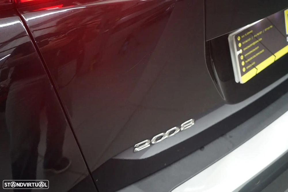 Peugeot 2008 1.2 PureTech Allure - 14