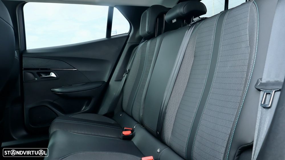 Peugeot 2008 PureTech 100 Allure - 40