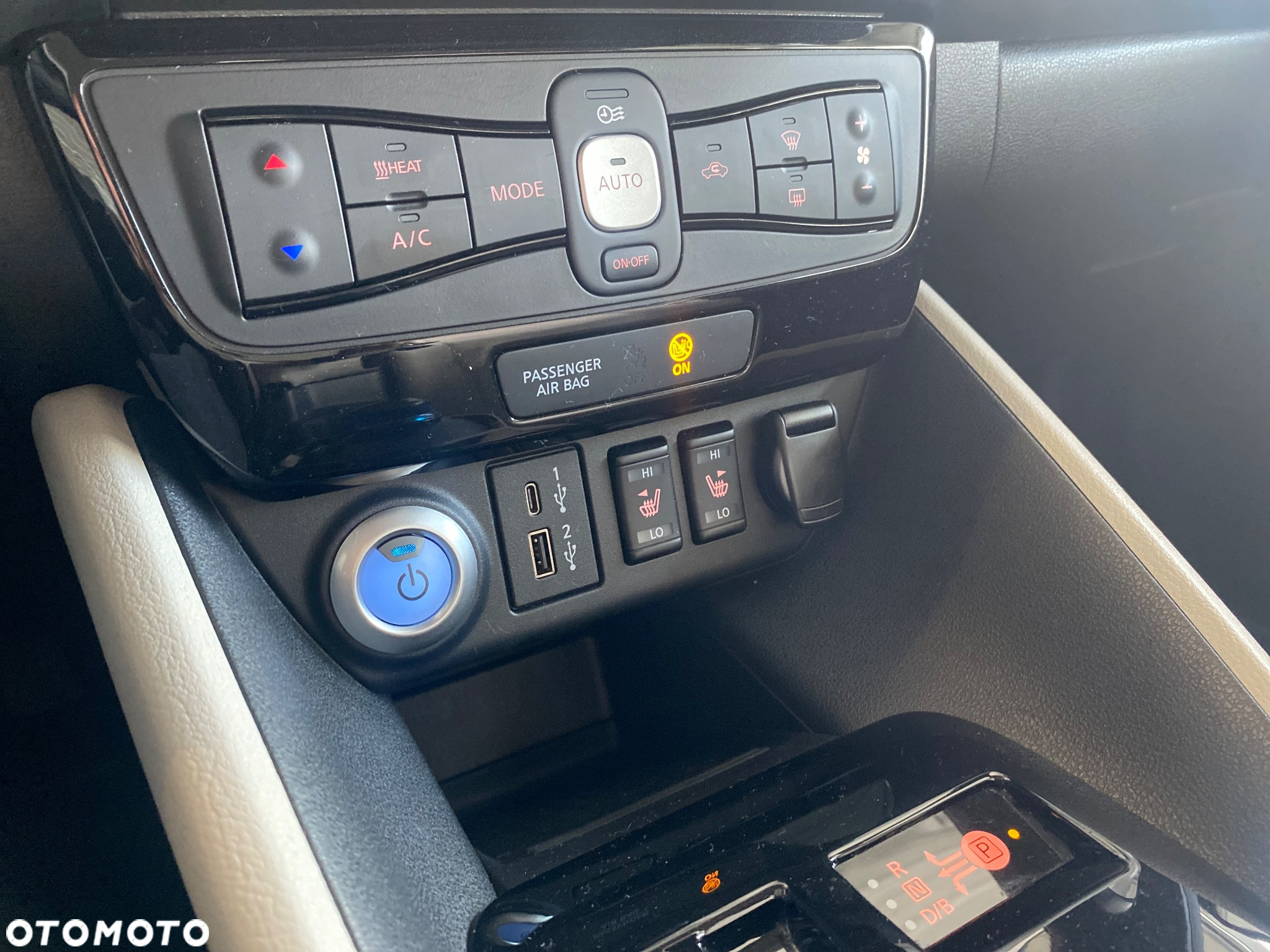 Nissan Leaf 40kWh N-Connecta - 17
