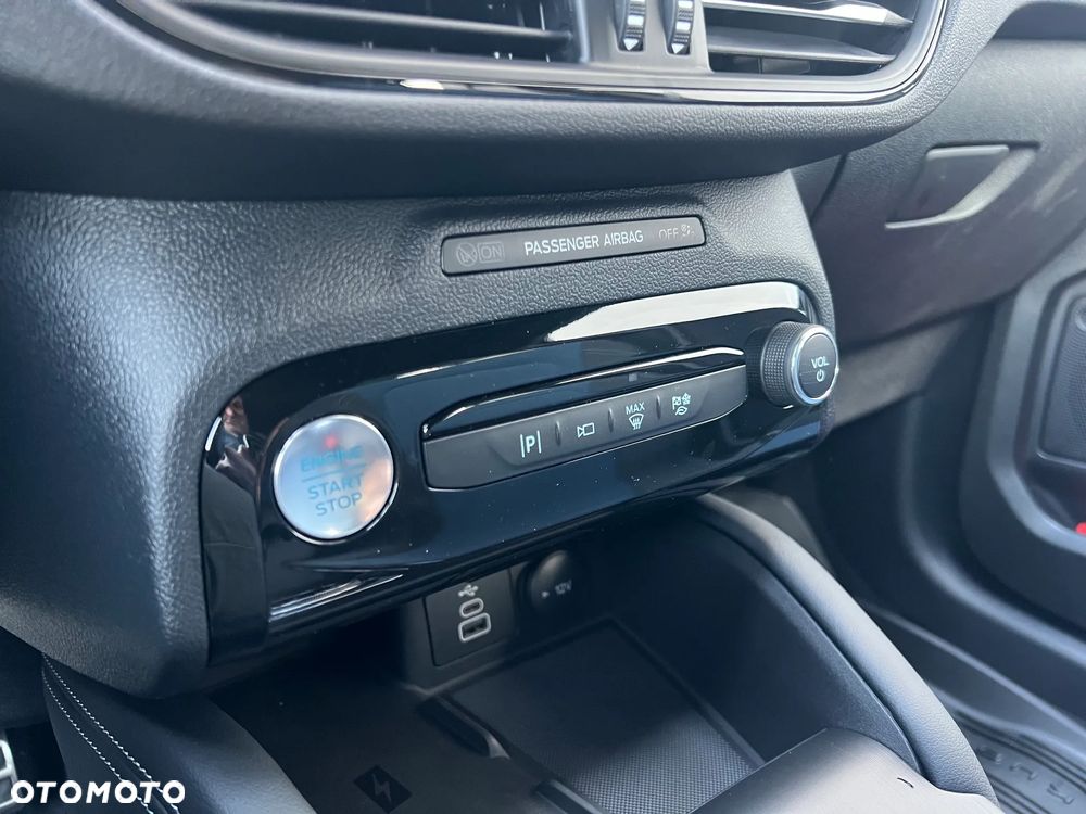 Ford Kuga - 20