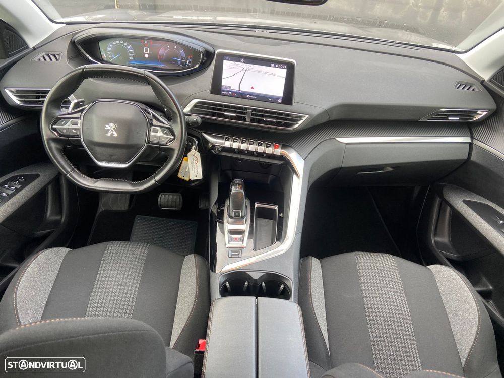 Peugeot 3008 1.5 BlueHDi Active Pack EAT8 - 8