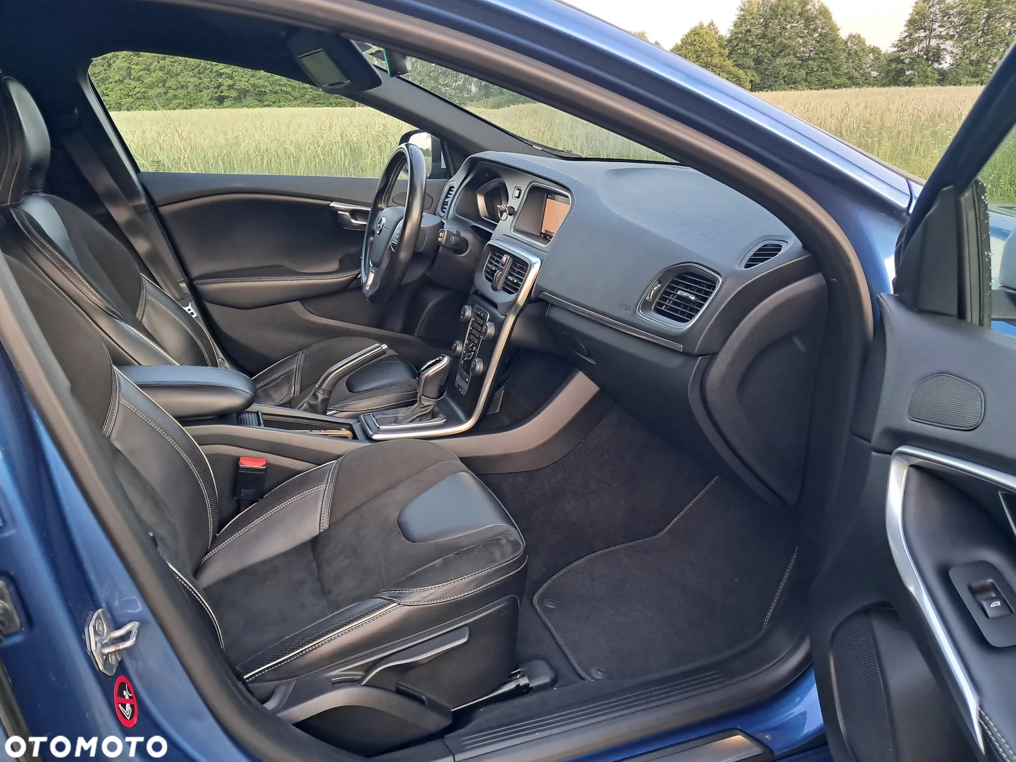 Volvo V40 D2 Geartronic RDesign - 12