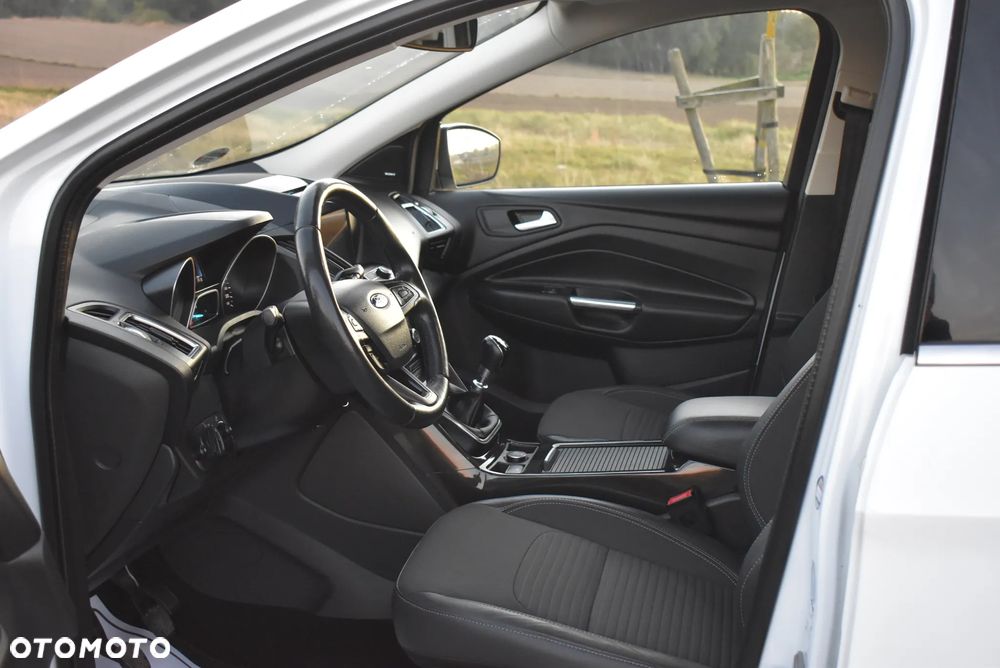 Ford Kuga 2.0 TDCi AWD Titanium - 17