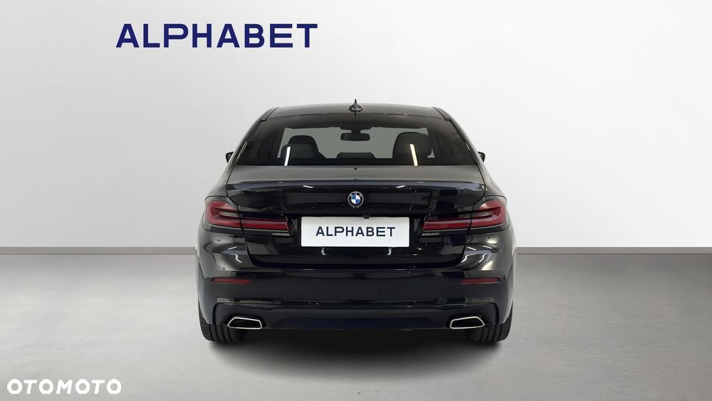BMW Seria 5 520d xDrive MHEV Sport - 6