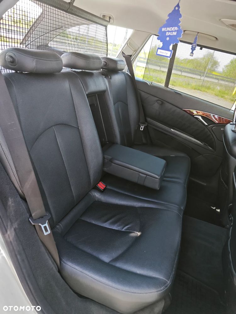 Mercedes-Benz Klasa E 320 T 4-Matic Elegance - 25