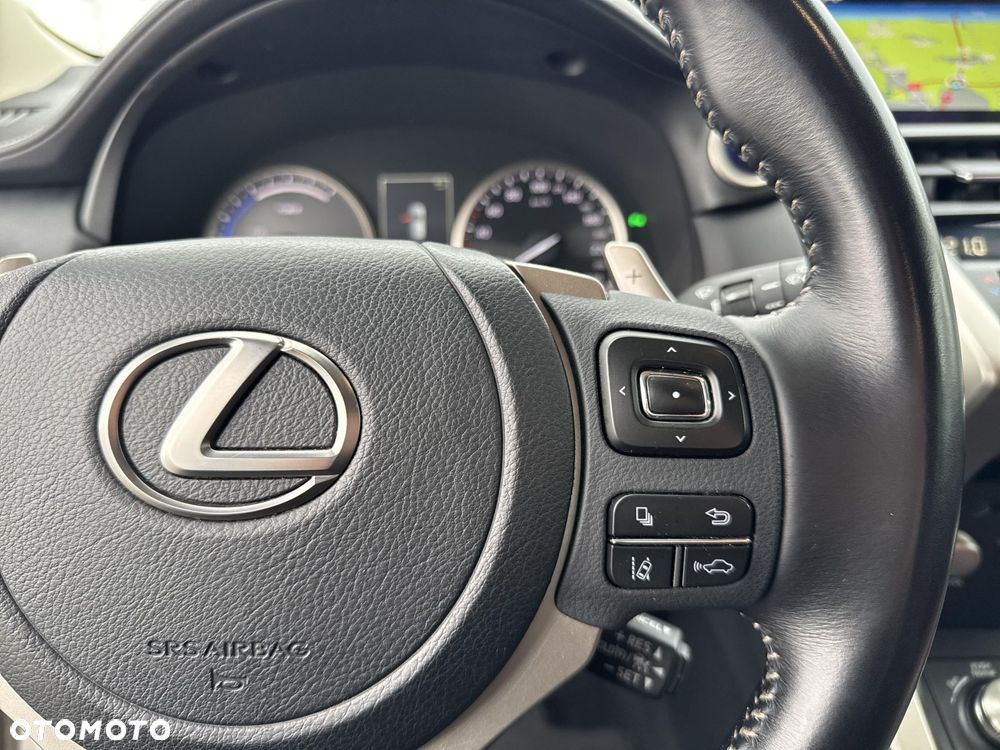 Lexus NX 300h F Impression AWD - 26
