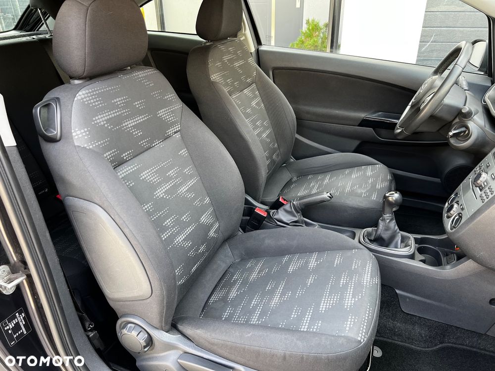 Opel Corsa 1.4 16V Satellite - 21