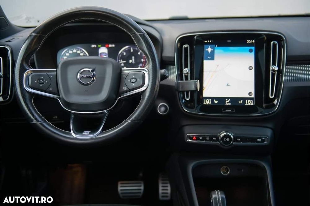 Volvo XC 40 - 30