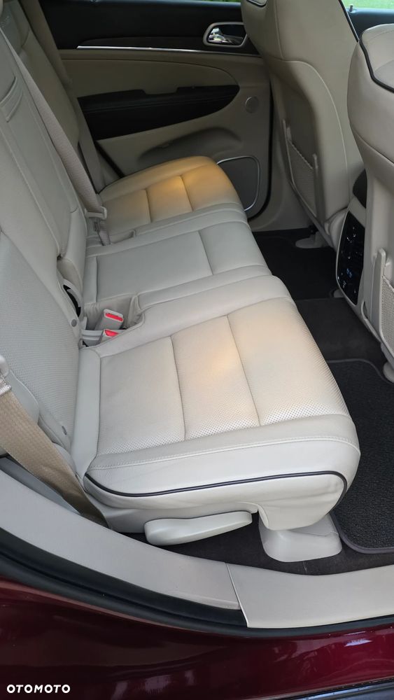 Jeep Grand Cherokee - 14