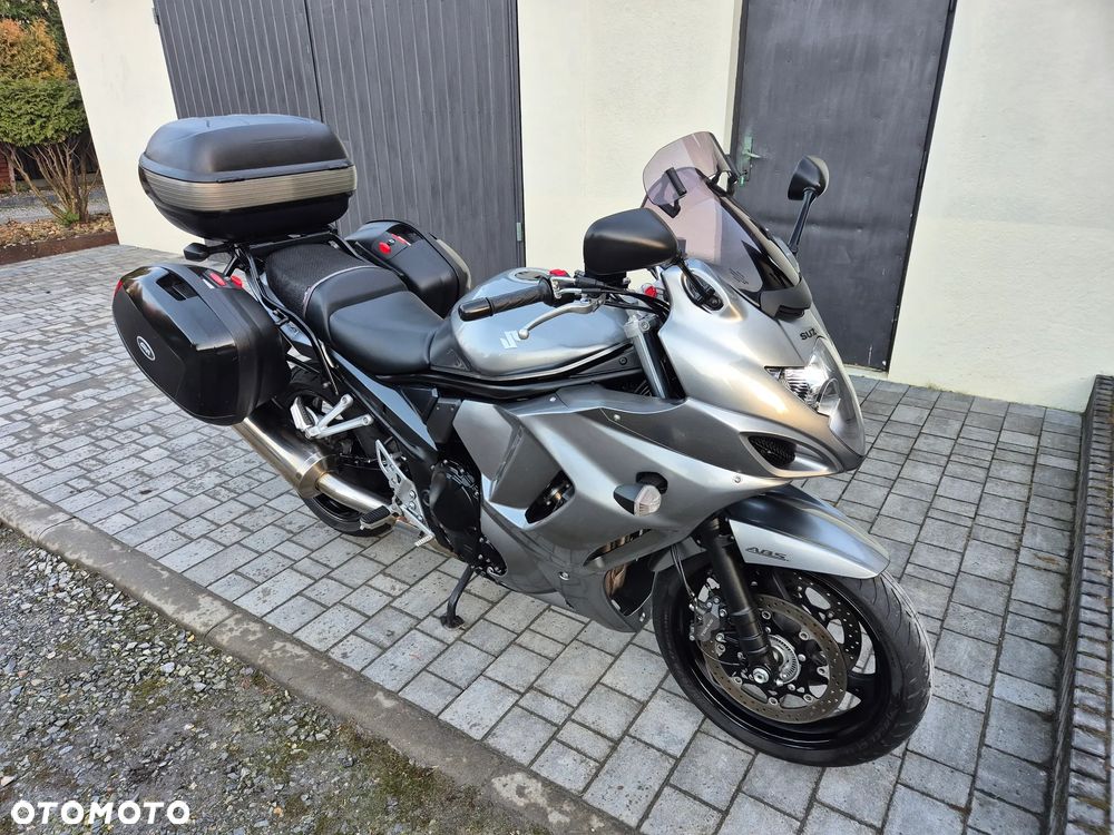 Suzuki GSX - 5