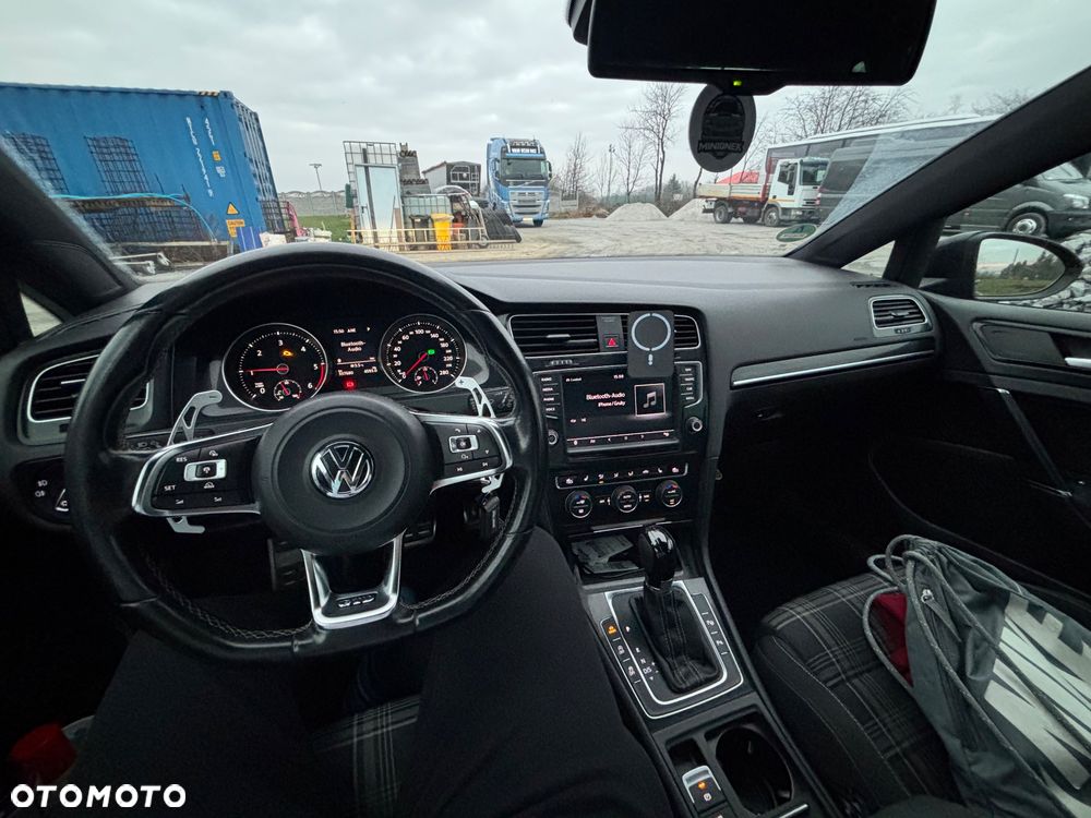 Volkswagen Golf GTD 2.0 TDI SCR DSG - 19