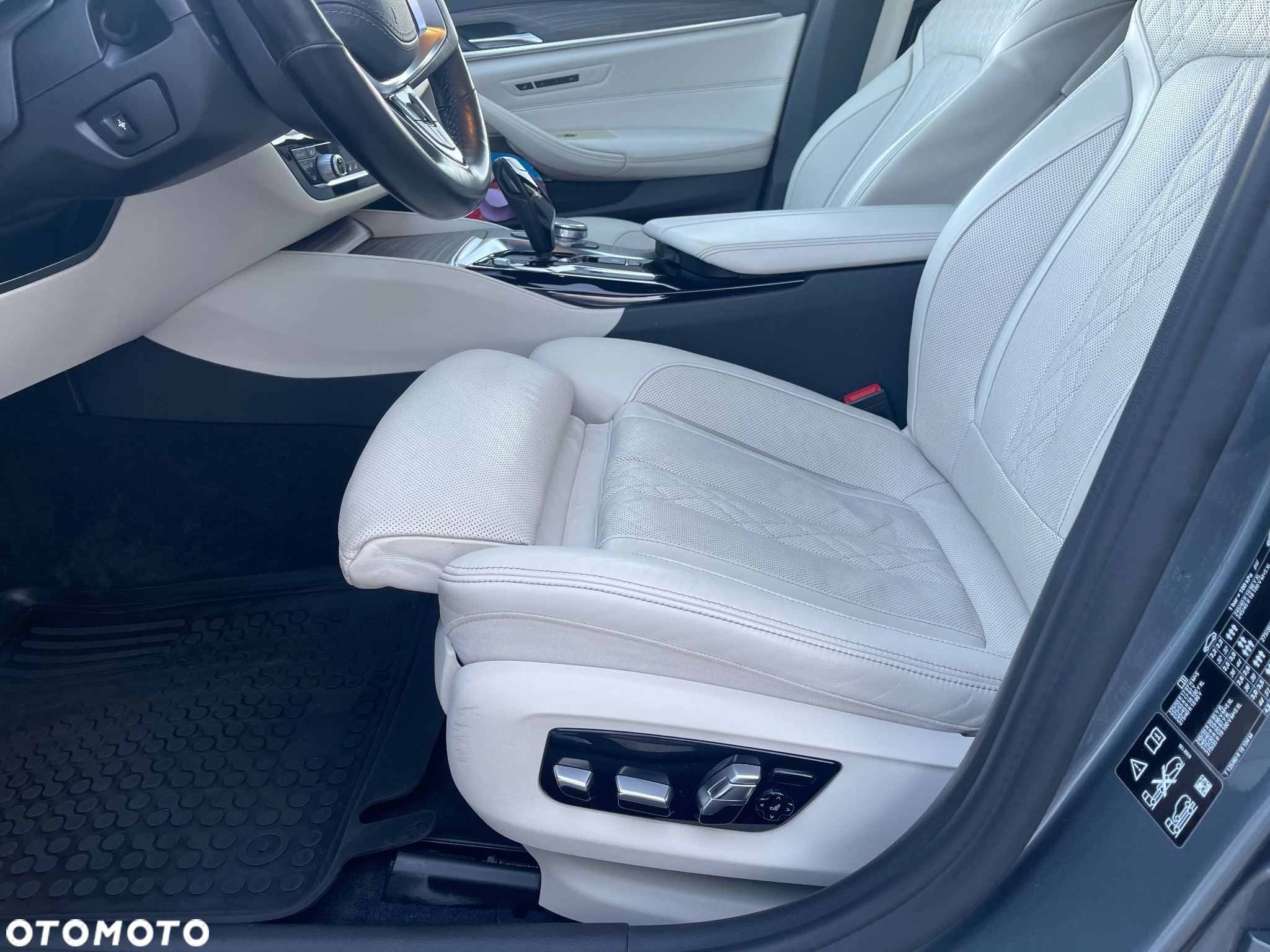 BMW Seria 5 520d xDrive Luxury Line - 15