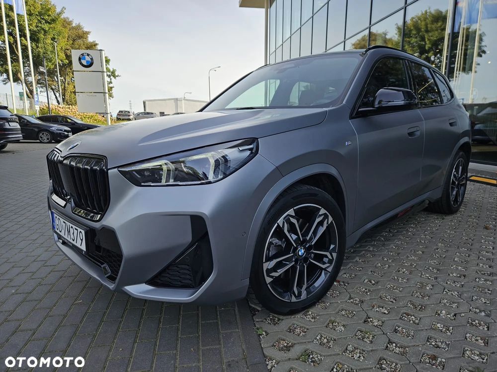BMW X1 xDrive23i - 1