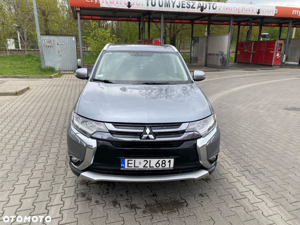 Mitsubishi Outlander - 3