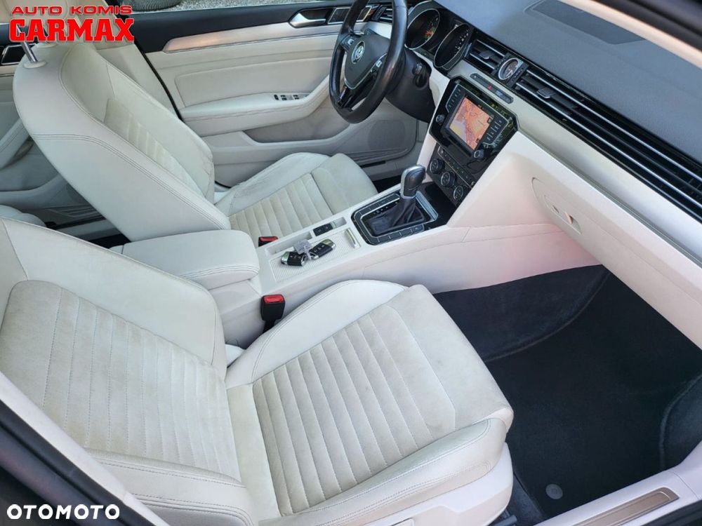 Volkswagen Passat - 34