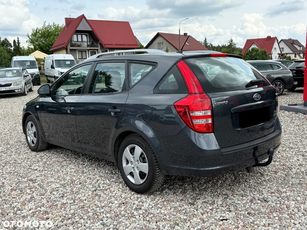 Kia Ceed Cee'd 1.6 Crdi Comfort + - 3