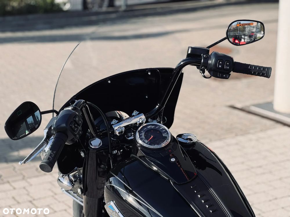 Harley-Davidson Softail Heritage Classic - 22