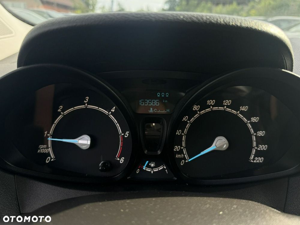 Ford Tourneo Courier - 16