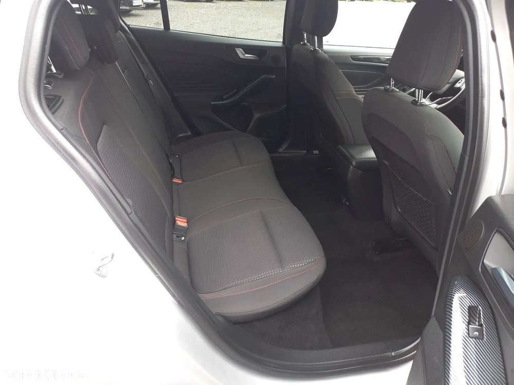 Ford Focus 2.0 EcoBlue STart-Stopp-System ST-LINE - 22