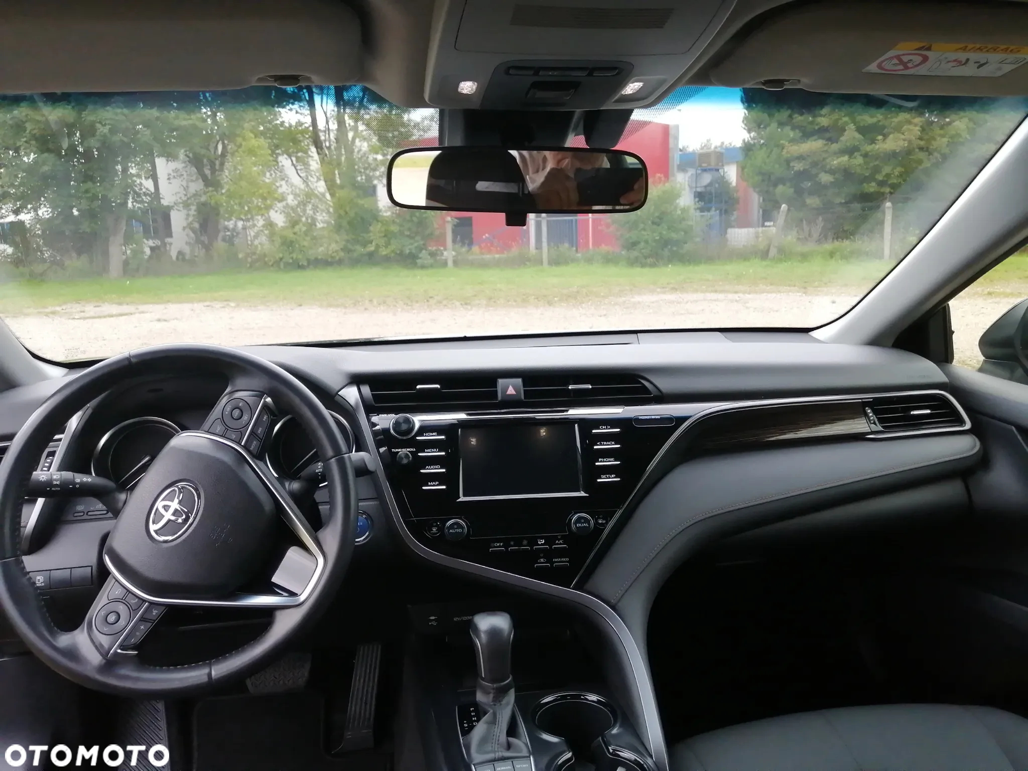 Toyota Camry 2.5 Hybrid Comfort CVT - 6