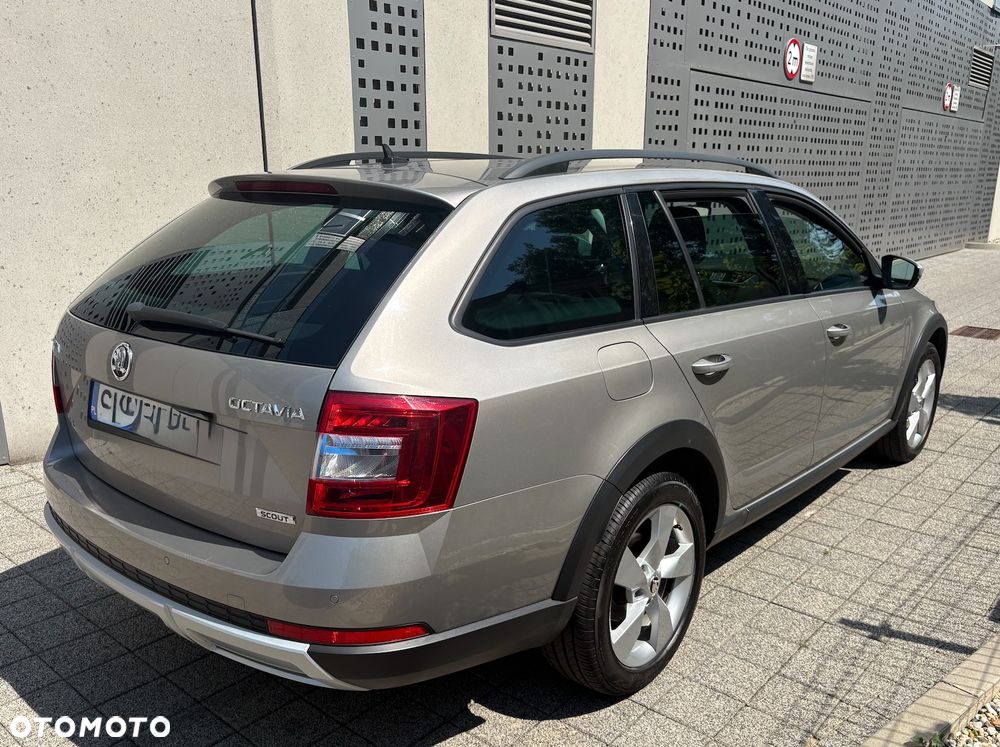 Skoda Octavia Scout 2.0 TDI 4x4 DSG - 4