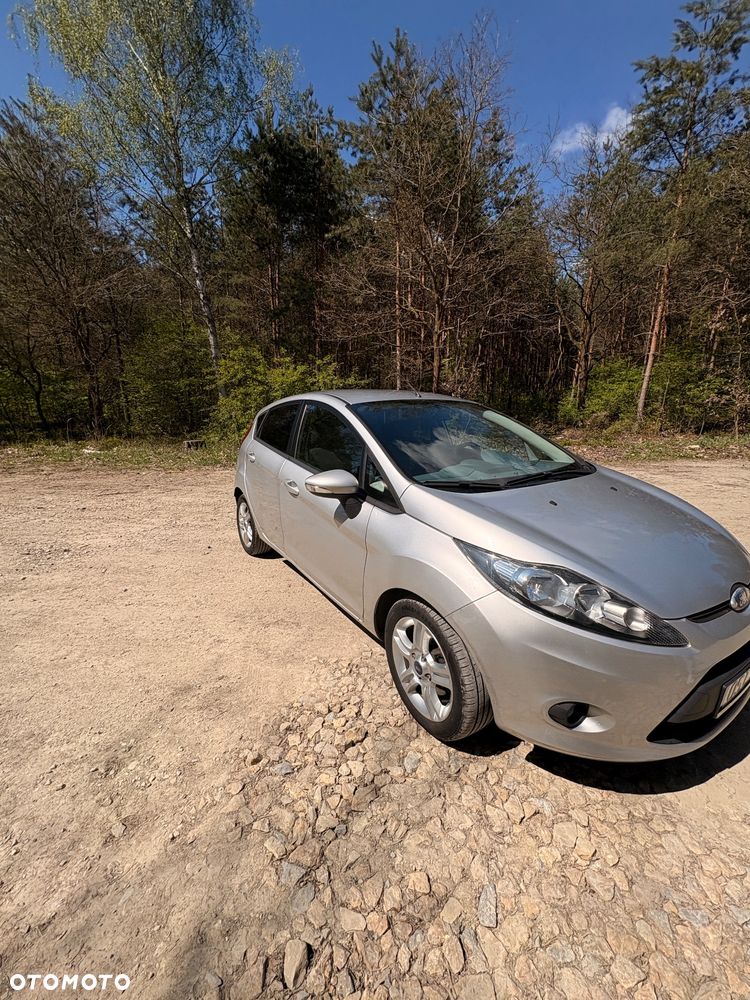 Ford Fiesta - 2