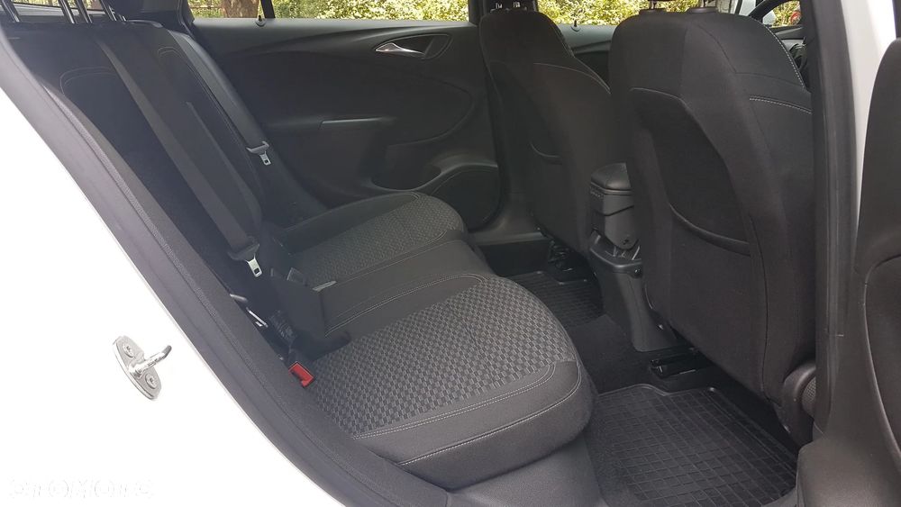 Opel Astra 1.4 T Dynamic - 7