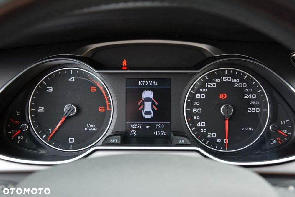 Audi A4 Limousine 2.0 TDI DPF clean diesel S line Sportpaket - 26