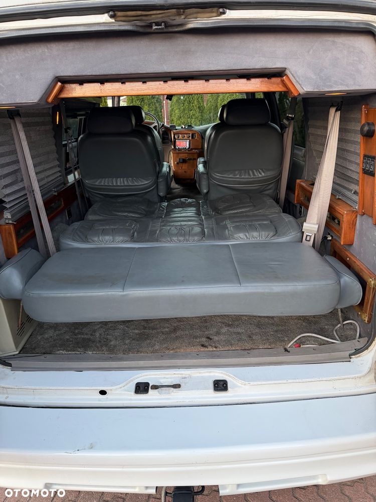 GMC Safari - 14