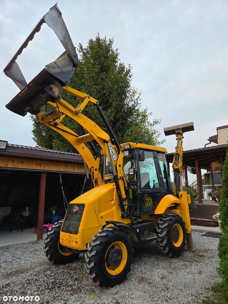 JCB 2CX - 9