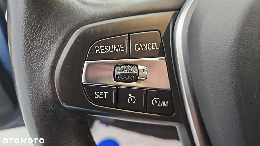 BMW Seria 3 320i xDrive Sport Line - 16