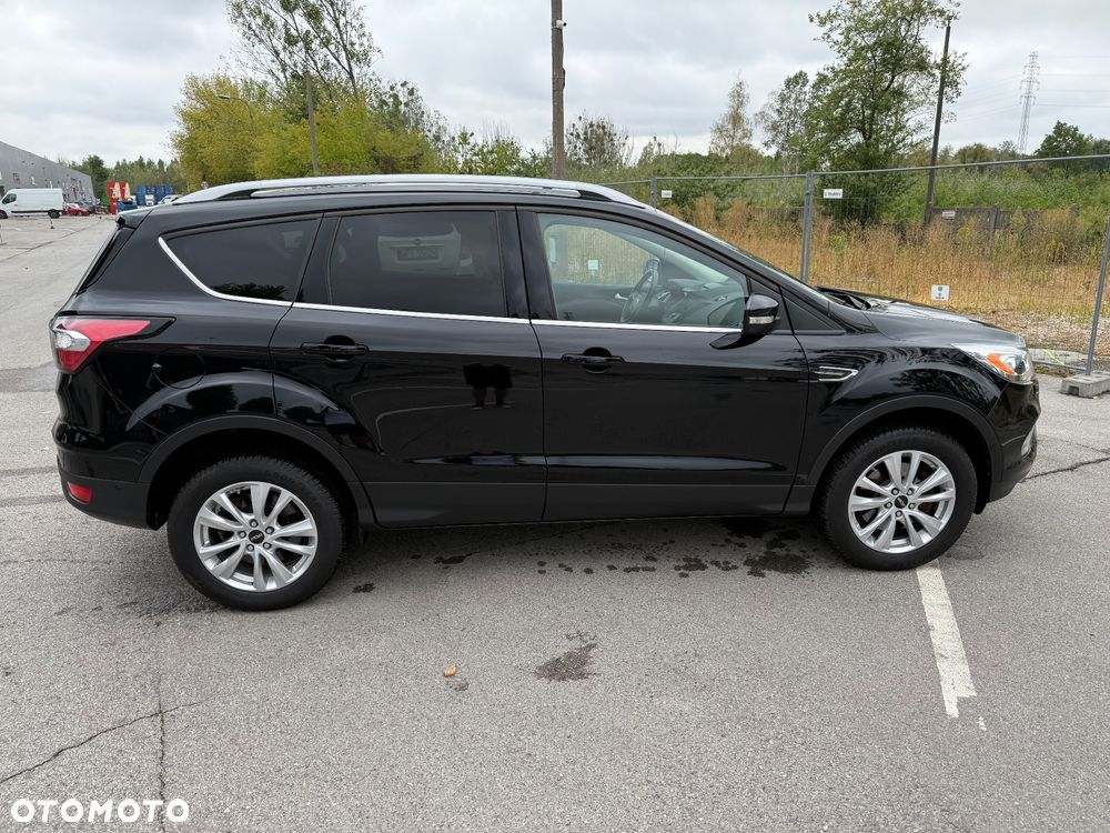 Ford Kuga 1.5 EcoBoost 2x4 Titanium - 12